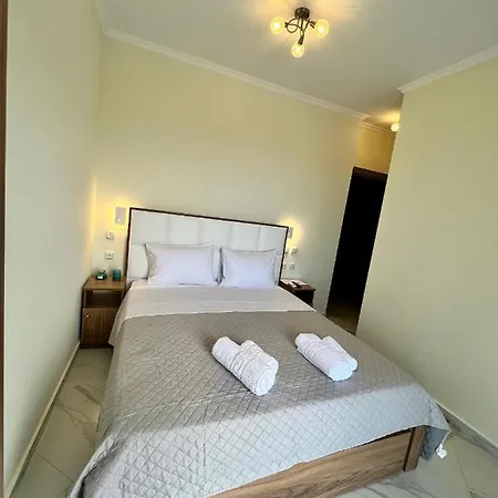 Oscar's Drymades Apartment *