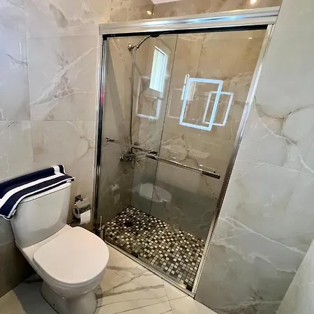 Oscar's Drymades Apartment