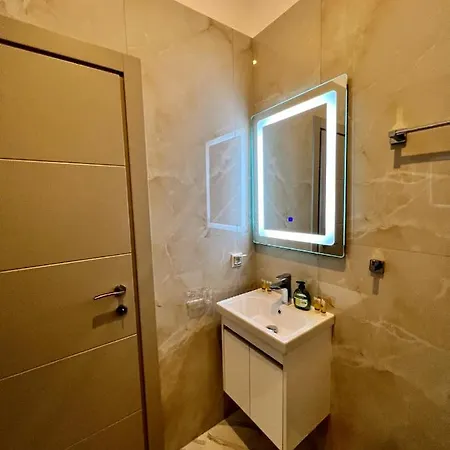 Oscar's Drymades Apartment