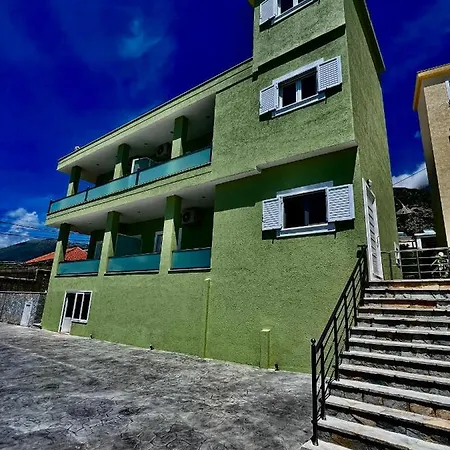 Oscar's Drymades Apartmán