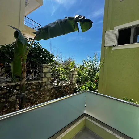 Oscar's Drymades * Dhërmi