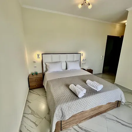 Oscar's Drymades Apartment *