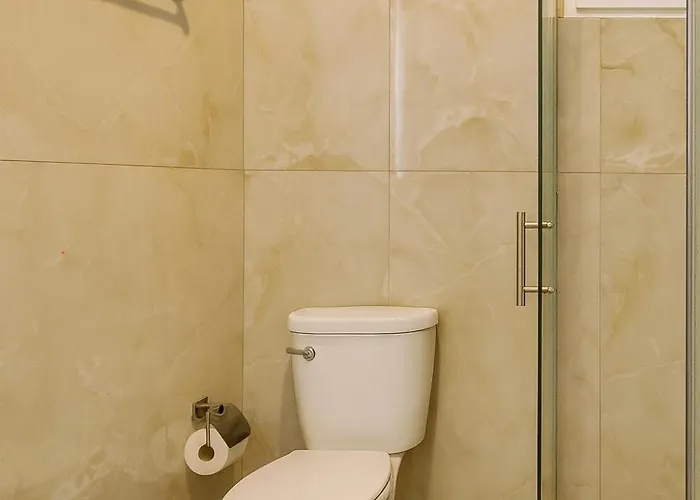 Daire Oscar's Drymades Dhërmi