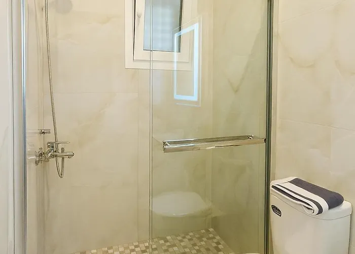 Oscar's Drymades * Dhërmi