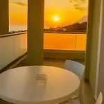Oscar's Drymades Apartament