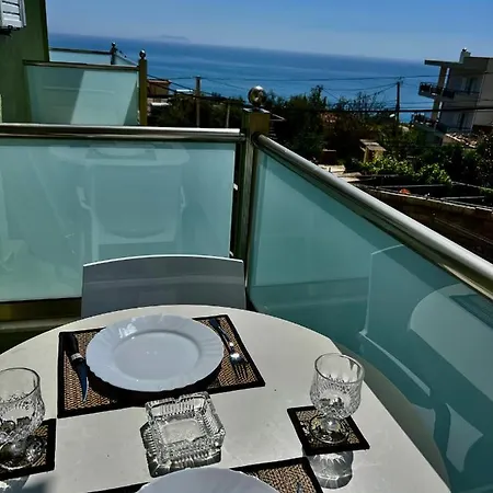 Oscar's Drymades * Dhërmi