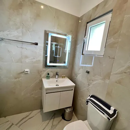 Oscar's Drymades * Dhërmi