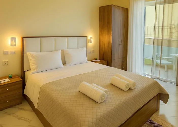 Oscar's Drymades Appartement *