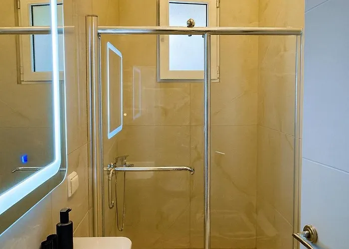 Oscar's Drymades 公寓 Dhërmi